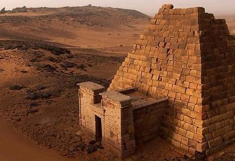 A pyramid in the desert