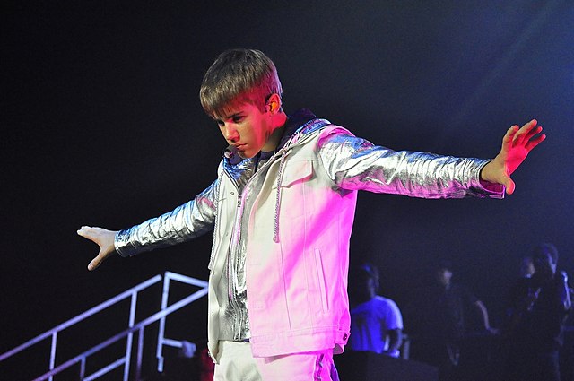 Justin Bieber net worth performing Indonesia 2011 3