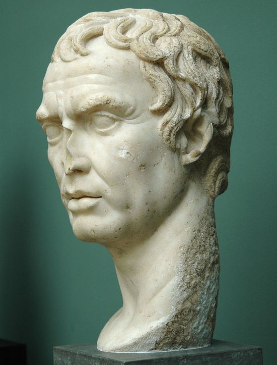 The same bust seen in profile, left side of the face.
